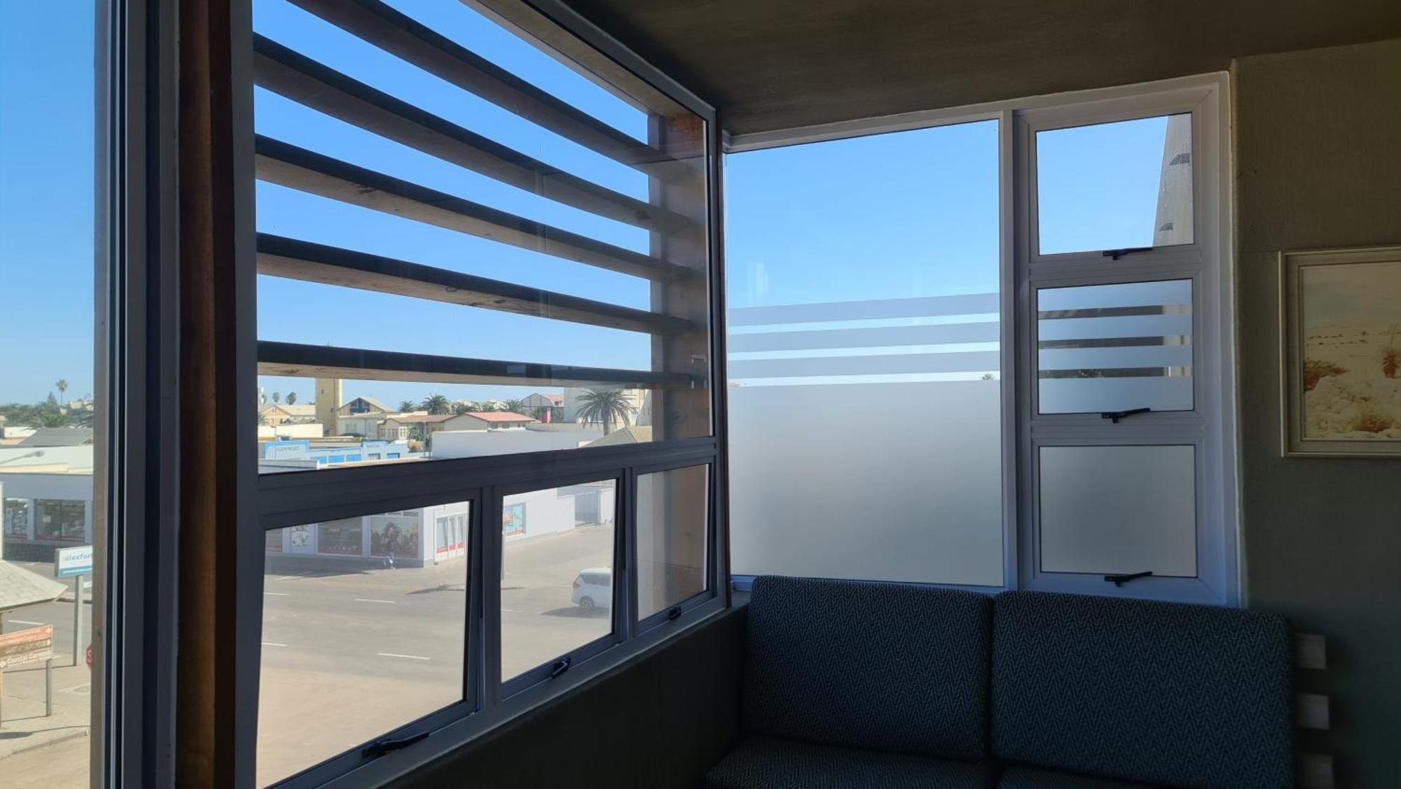 Ferienwohnung Bright & Stylish Self Catering Swakopmund Cbd Exterior foto